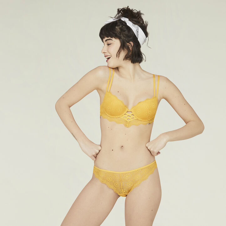 Tanga jaune totoiz yellow.