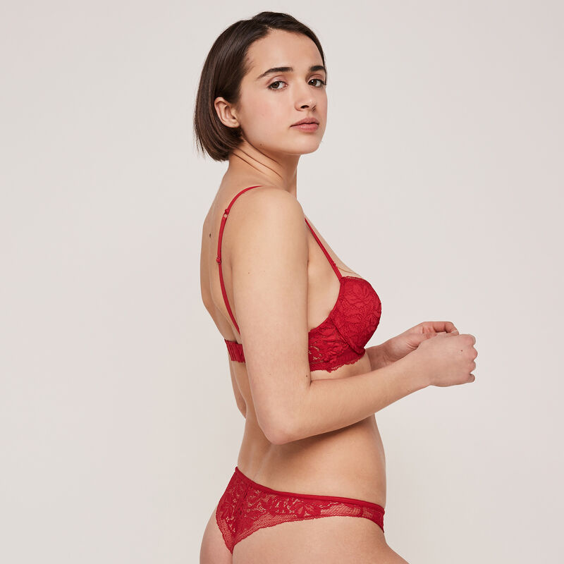 Soutien-gorge push détail chaine goldchainiz Soutien-gorge push détail chaine goldchainiz;