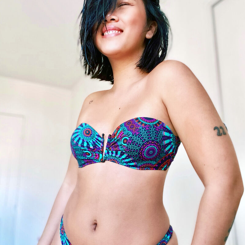 Bas de maillot de bain culotte - violet Bas de maillot de bain culotte - violet;
