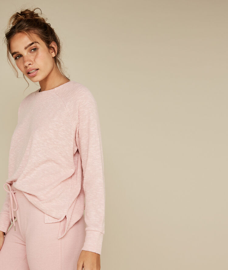 Pull rose paniliz pink.