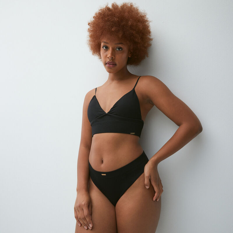 soutien-gorge triangle cotelé sans armatures - noir soutien-gorge triangle cotelé sans armatures - noir;