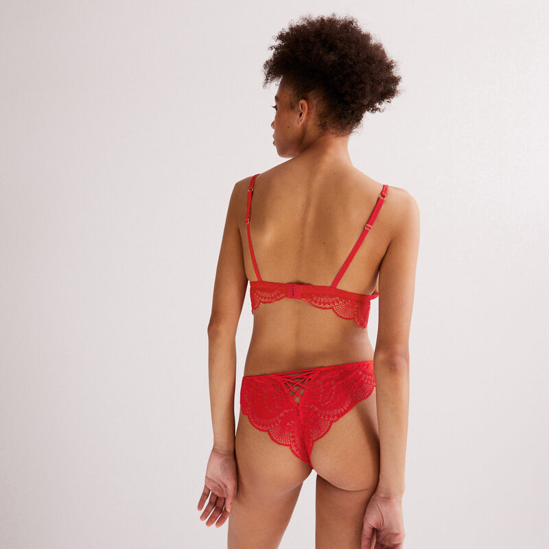tanga en dentelle et liens satinés - rouge tanga en dentelle et liens satinés - rouge;