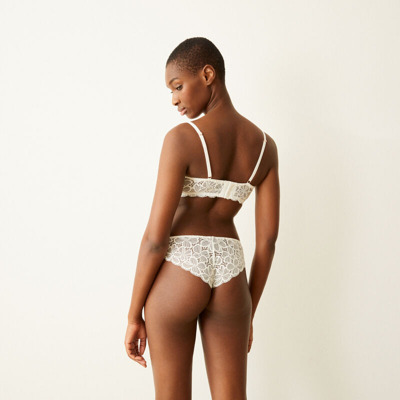 Tanga en dentelle - blanc Tanga en dentelle - blanc ;