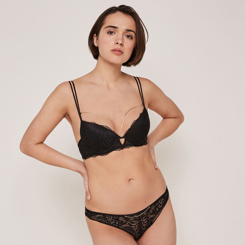 Tanga dentelle détail chaine goldchainiz Tanga dentelle détail chaine goldchainiz;