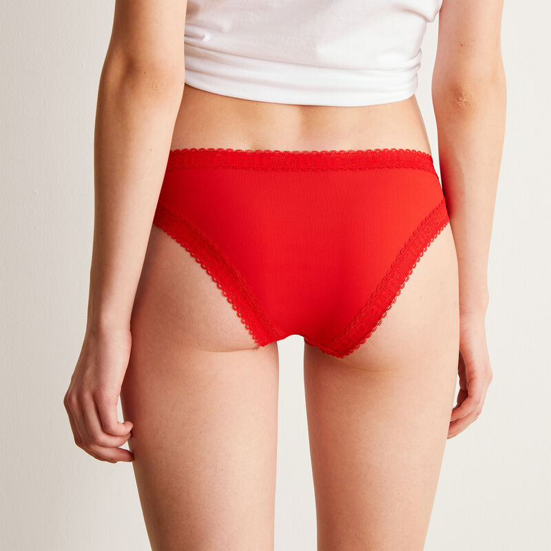 culotte uni en micro à détail dentelle - rouge culotte uni en micro à détail dentelle - rouge;