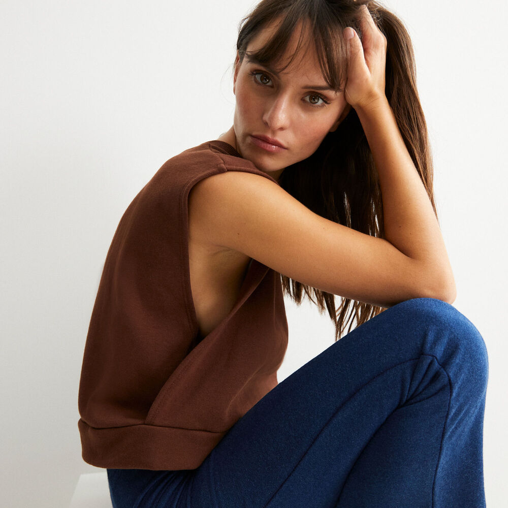 Sweat sans manches col v - marron marron.