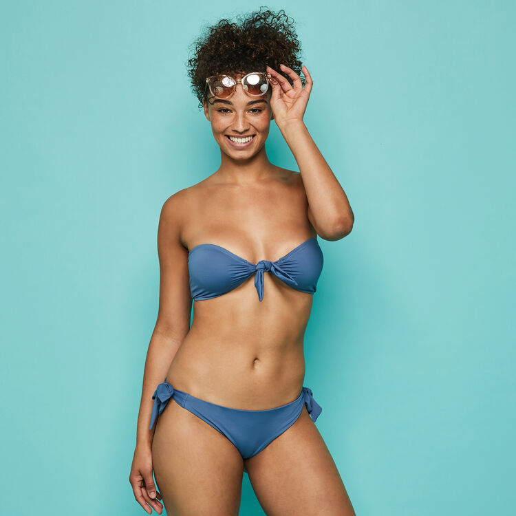 Bas de maillot de bain bleu sexyknotiz Bas de maillot de bain bleu sexyknotiz;