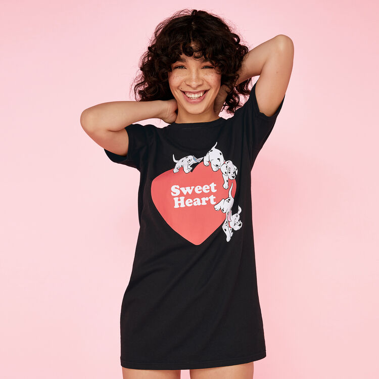 Tunique noire cuteafiz Tunique noire cuteafiz;