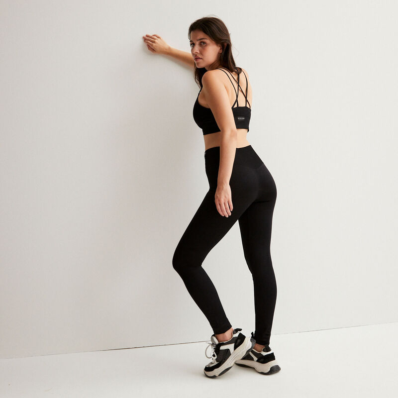 legging effet twist - noir legging effet twist - noir;