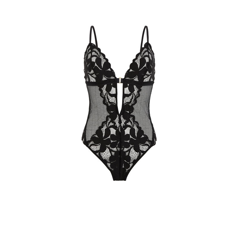 Body triangle tanga en dentelle - noir Body triangle tanga en dentelle - noir;