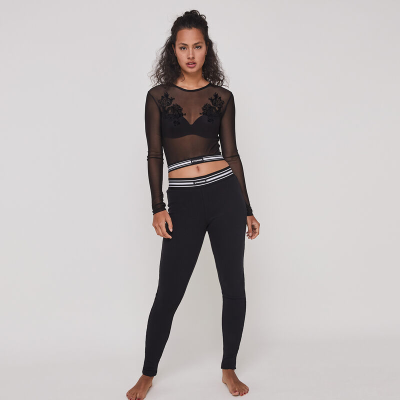 Top matière mesh détail broderie dragoniz Top matière mesh détail broderie dragoniz;
