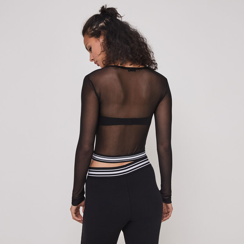 Top matière mesh détail broderie dragoniz Top matière mesh détail broderie dragoniz;