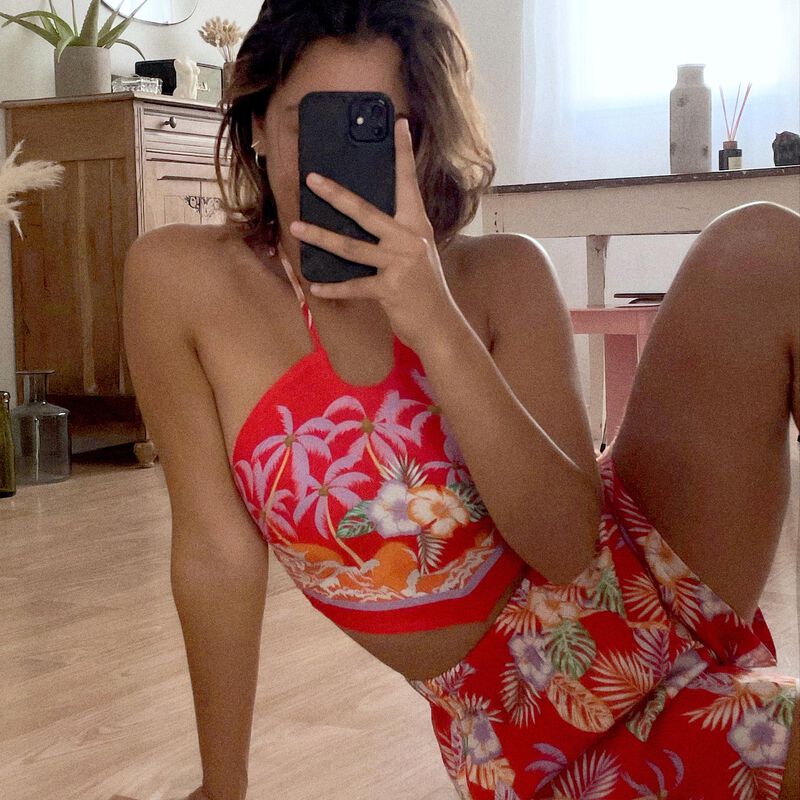 top en satin dos nu à motifs fleurs tropicales - rouge top en satin dos nu à motifs fleurs tropicales - rouge;