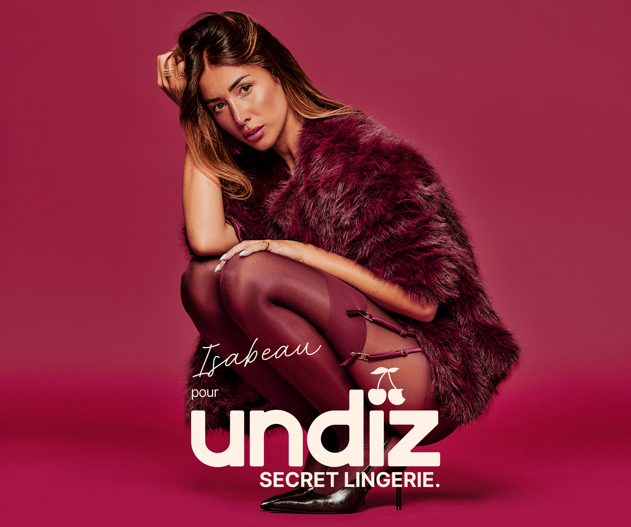 Isabeau pour le dernier chapitre Secret Lingerie, Midnight Red