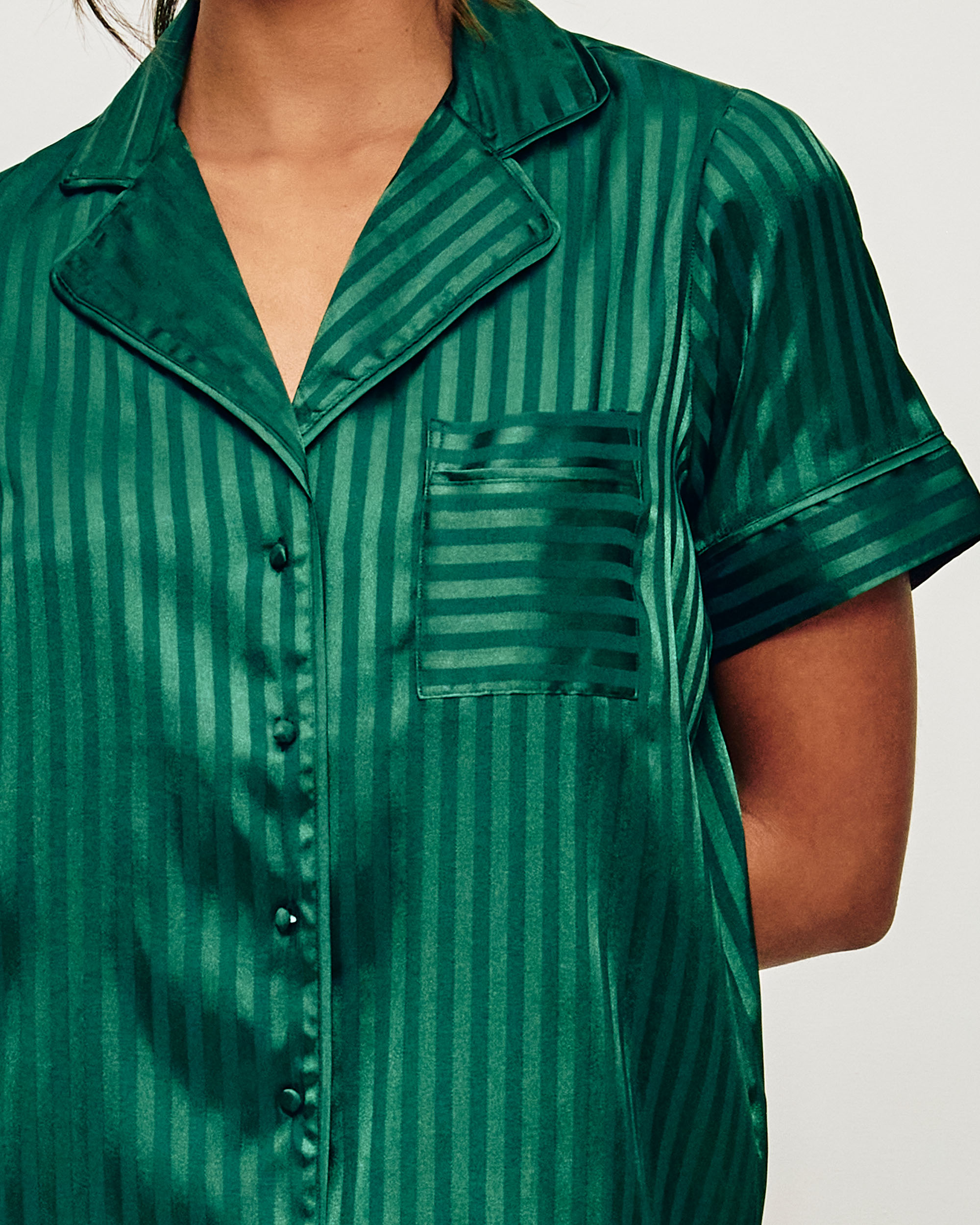 Chemise manches courtes satin à rayures